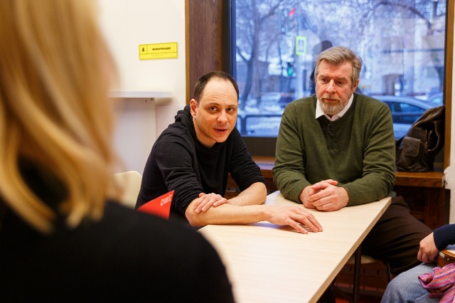 фото с открытия проекта «Лаборатория СамИздата». Писатели Андрей Олех и Леонид Немцев